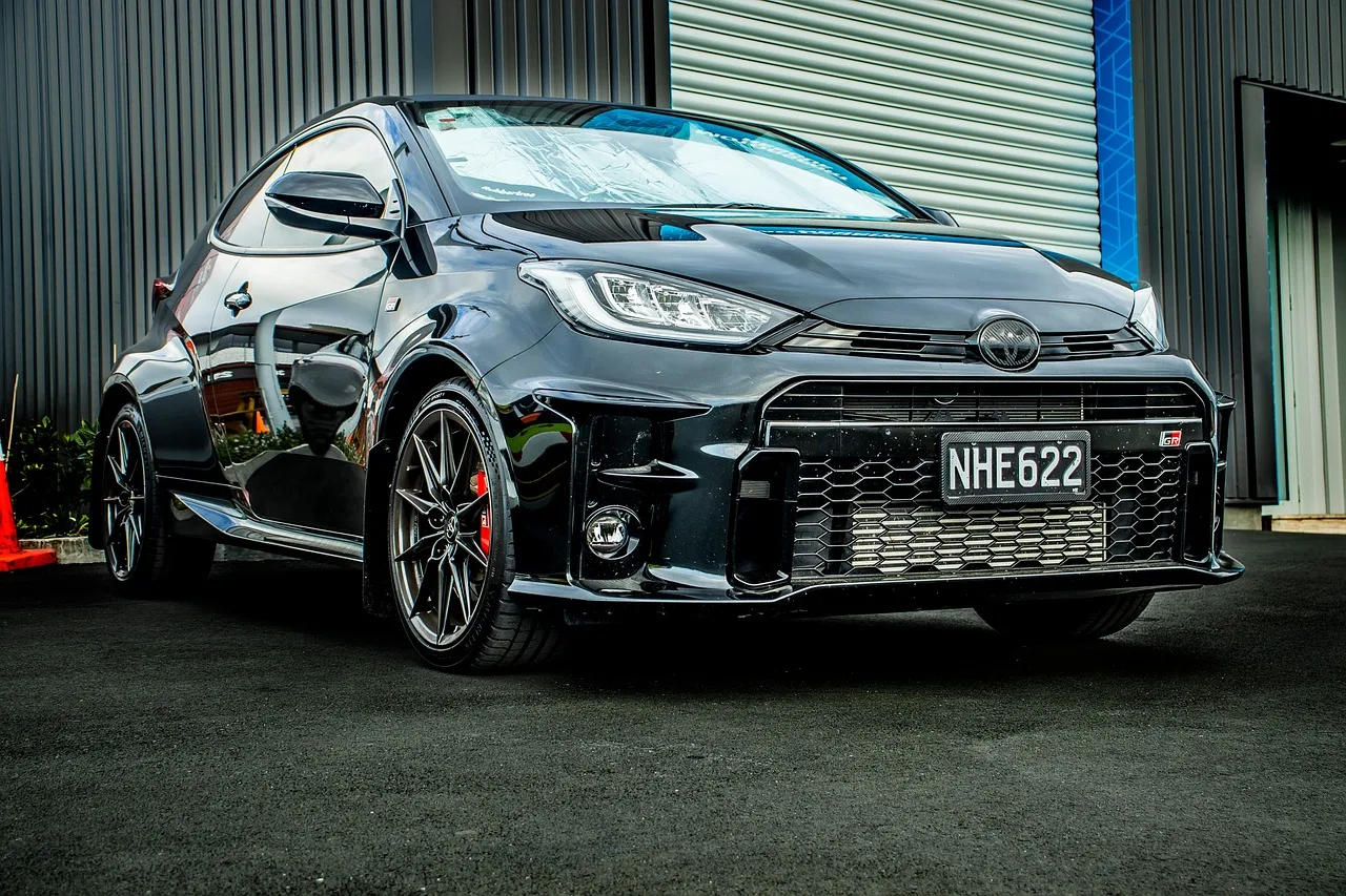 UOKiK ujawnia: Toyota, Stellantis i Volkswagen na czele skarg na nowe auta – co z tego wynika?