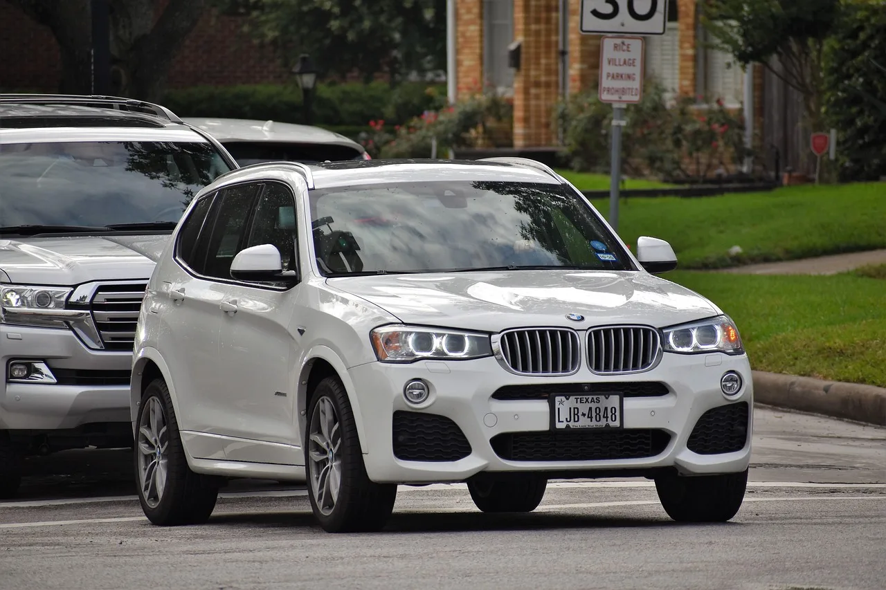 Nowe BMW z Rosji. Producent ostrzega, a ceny sięgają 650 tys. zł