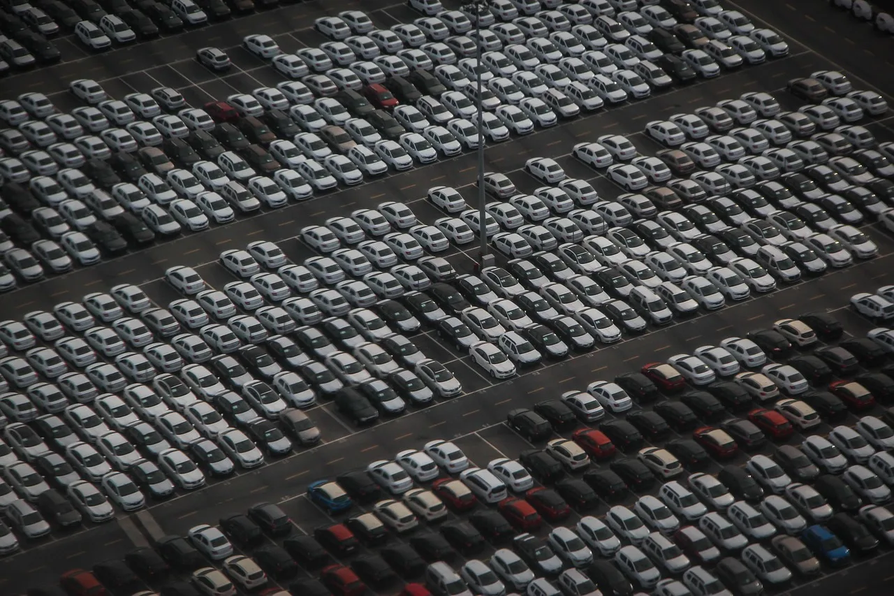 Toyota znów traci grunt. Czwarty miesiąc spadków – Chiny i Bliski Wschód podcinają skrzydła