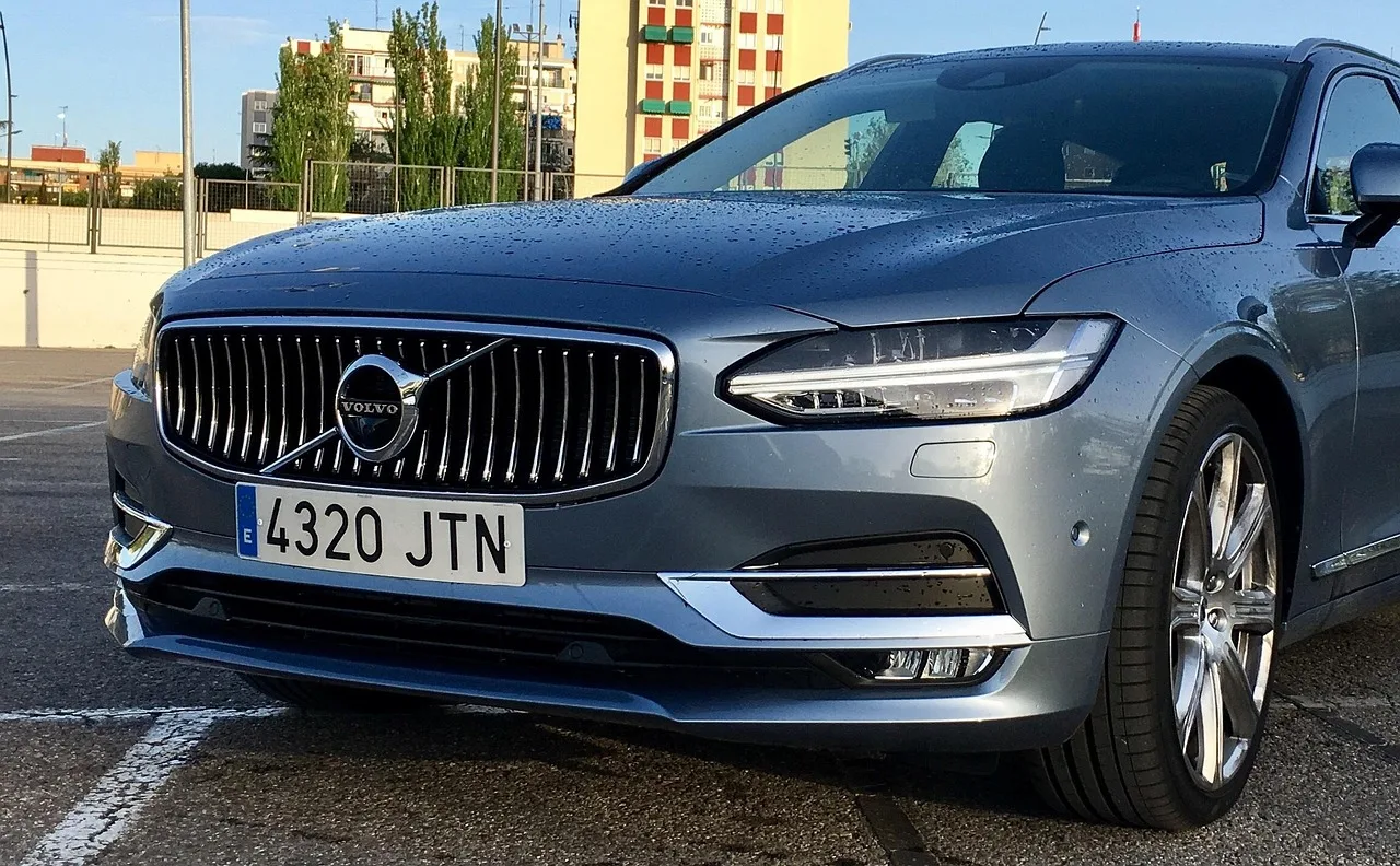 Volvo wycofuje lidar z EX90 i ES90 – norwescy klienci dostają zwrot pieniędzy