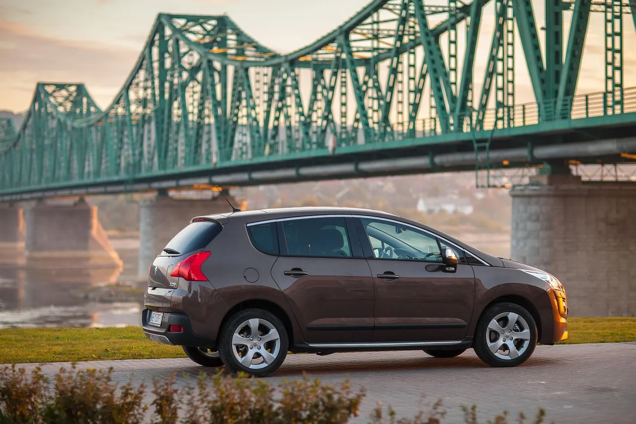 Peugeot wzywa 3008 i 5008 do serwisu. Powód? Opony… klasy B zamiast A+