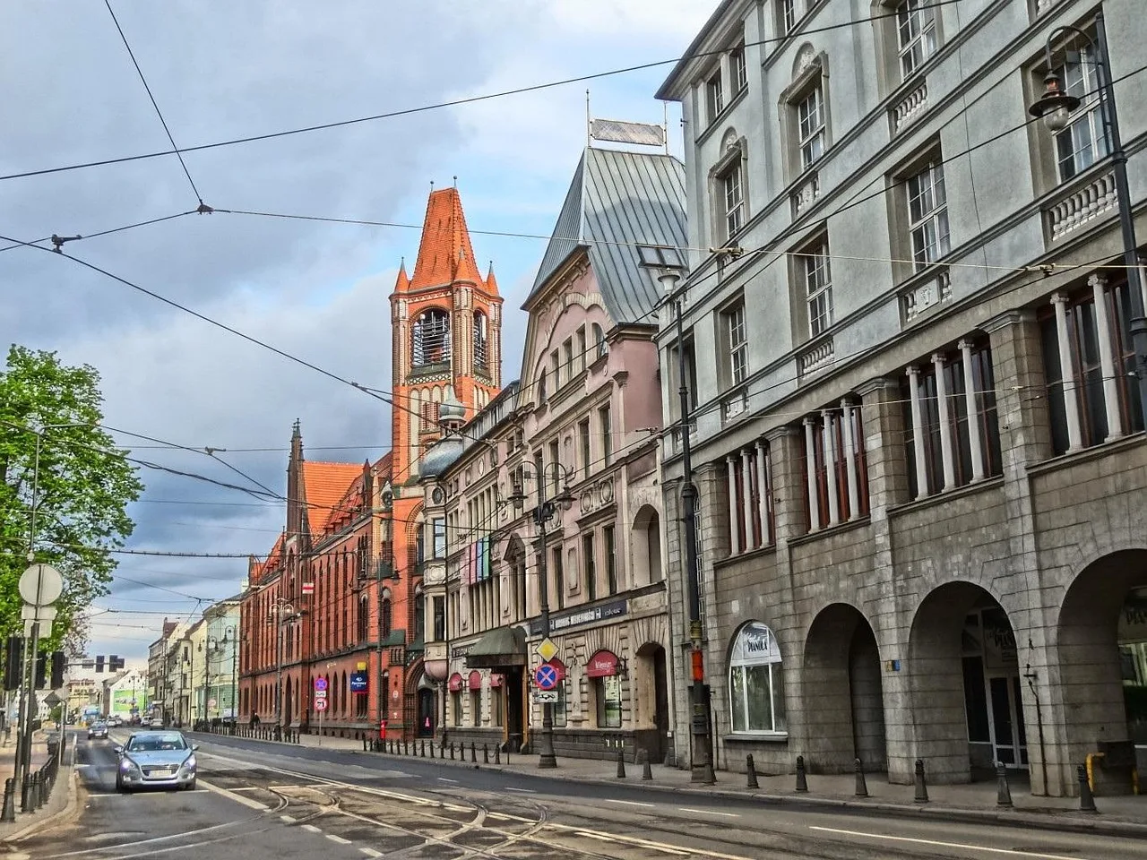 Bydgoszcz i Częstochowa wygrywają ranking miast przyjaznych kierowcom 2026