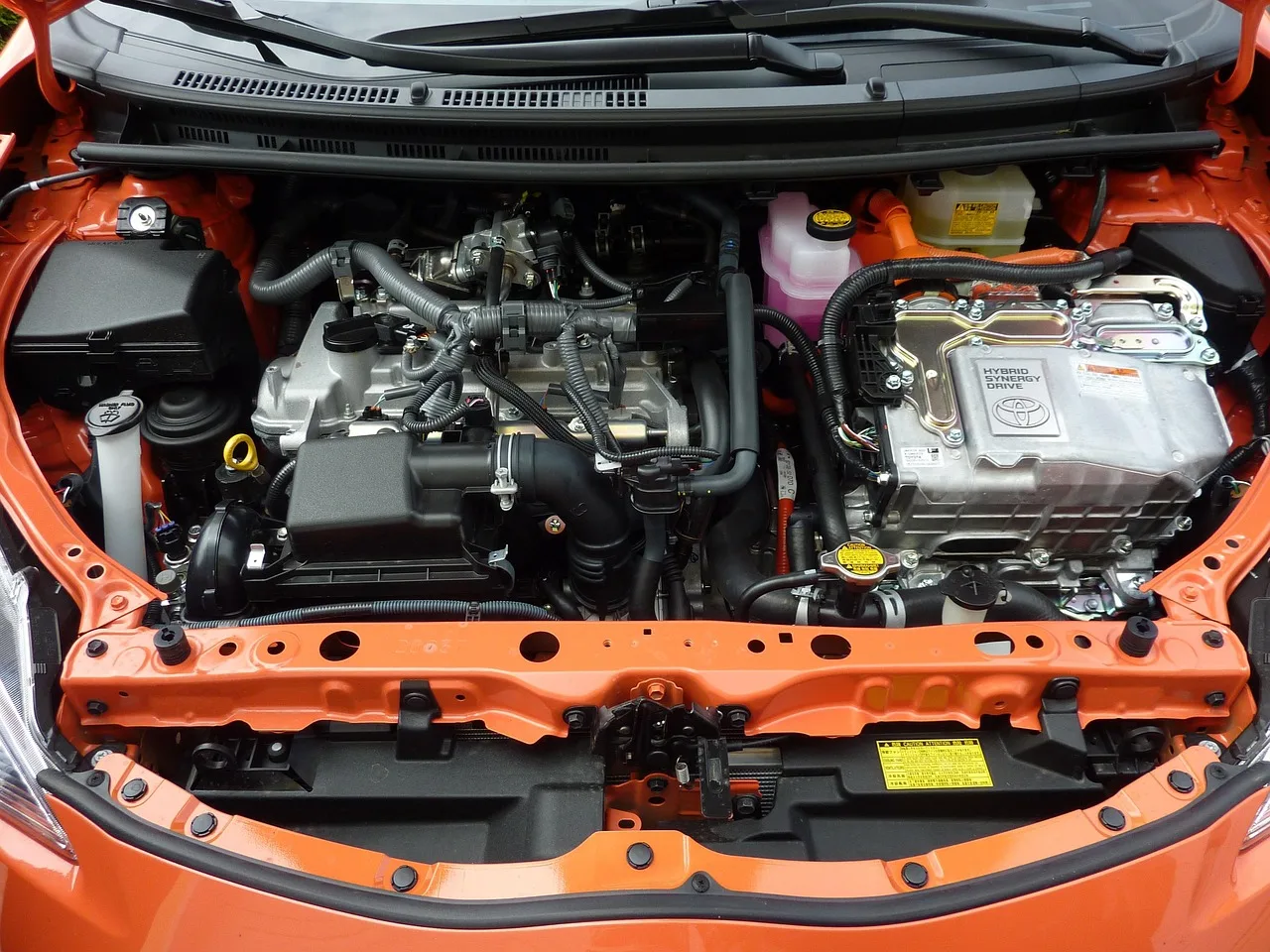 Toyota potwierdza: nowe, tańsze akumulatory do hybryd w 2027 roku