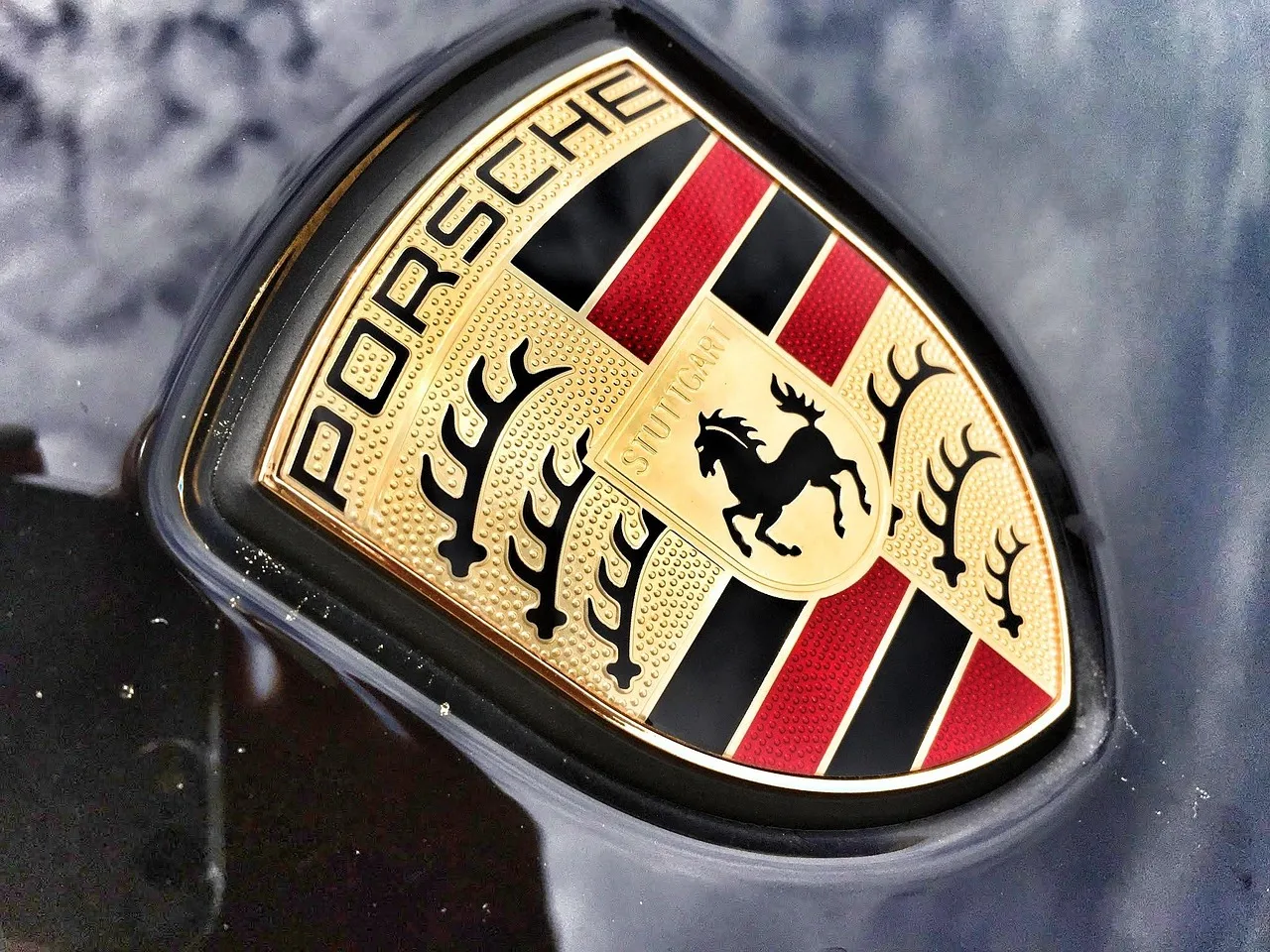 Spalanie hybryd plug-in: nawet 300% więcej niż w katalogu